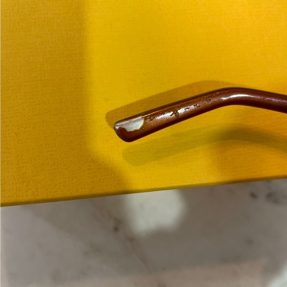 FENDI Sunglasses - Picture 5 of 7